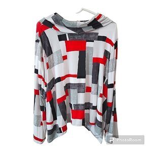 LIV Habitat Clothes NWT black red and white graphic tunic size xl
